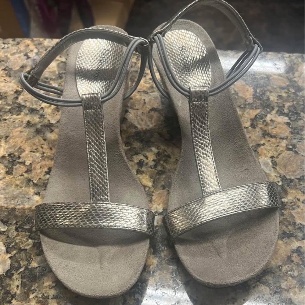 Style & Co Metallic Snake Print Sandals Gray Size 7